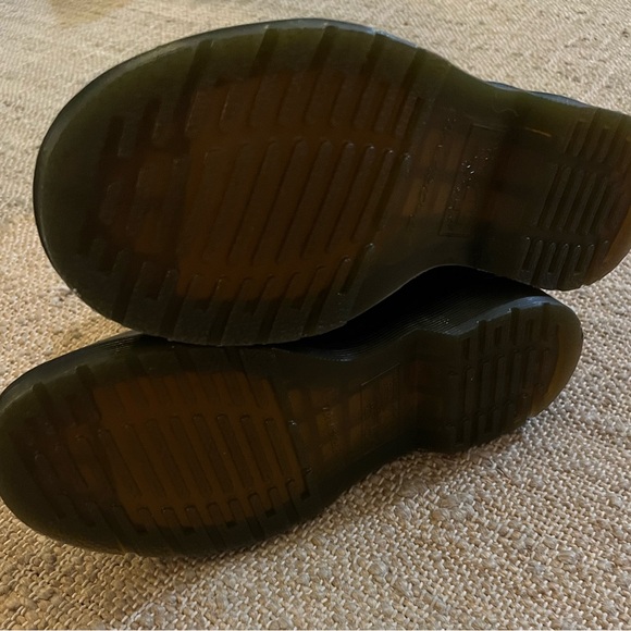 Dr Martins 1460 Women’s Smooth Leather Lace Up Boot - Picture 6 of 7